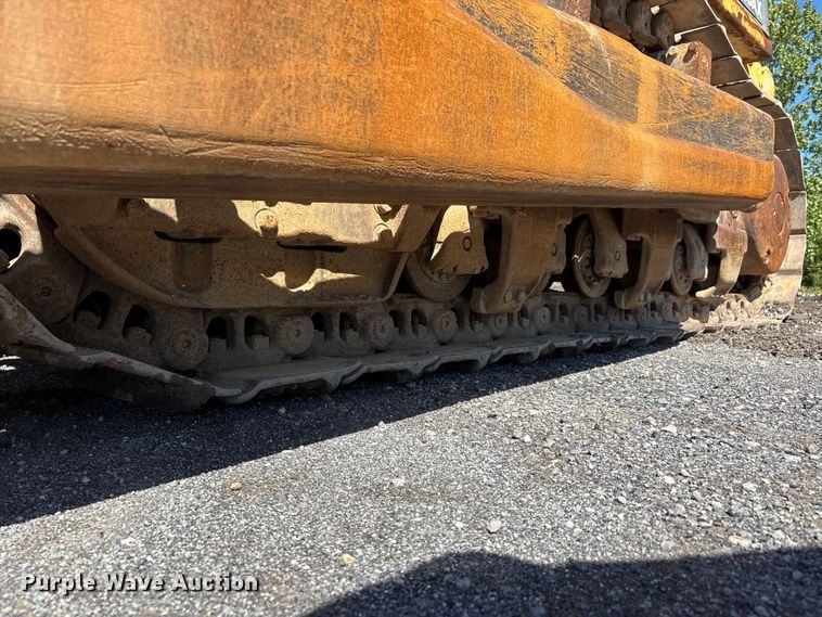 image for item DV4313 2001 Komatsu DD155AX-5 dozer