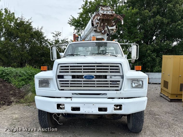 image for item DZ4429 1991 Ford F800 digger derrick truck