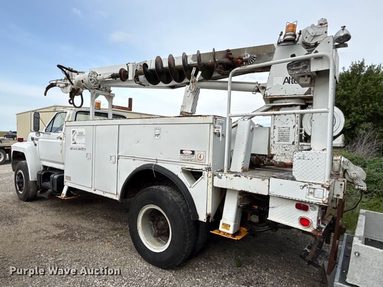 image for item DZ4429 1991 Ford F800 digger derrick truck