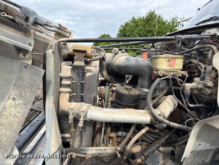image for item DZ4429 1991 Ford F800 digger derrick truck