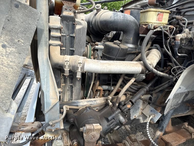image for item DZ4429 1991 Ford F800 digger derrick truck