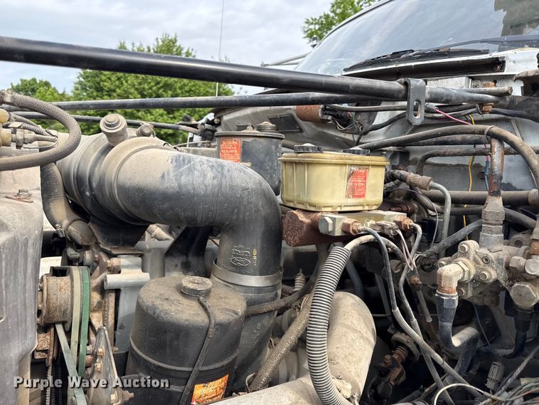 image for item DZ4429 1991 Ford F800 digger derrick truck