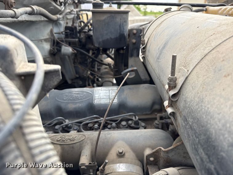 image for item DZ4429 1991 Ford F800 digger derrick truck