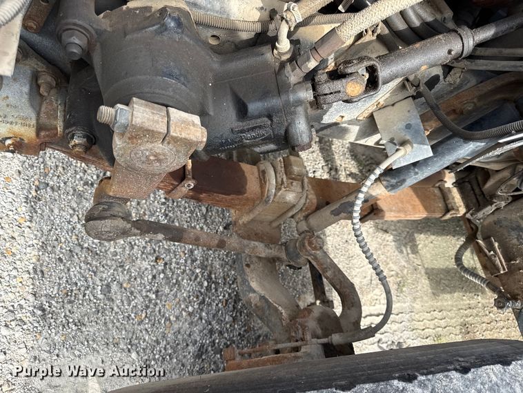 image for item DZ4429 1991 Ford F800 digger derrick truck