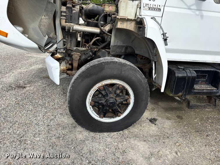 image for item DZ4429 1991 Ford F800 digger derrick truck