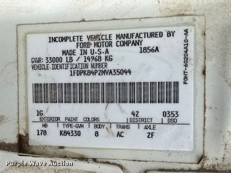 image for item DZ4429 1991 Ford F800 digger derrick truck