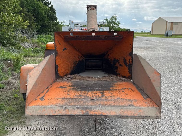 image for item DZ4430 Wood chuck Chipper wood chipper
