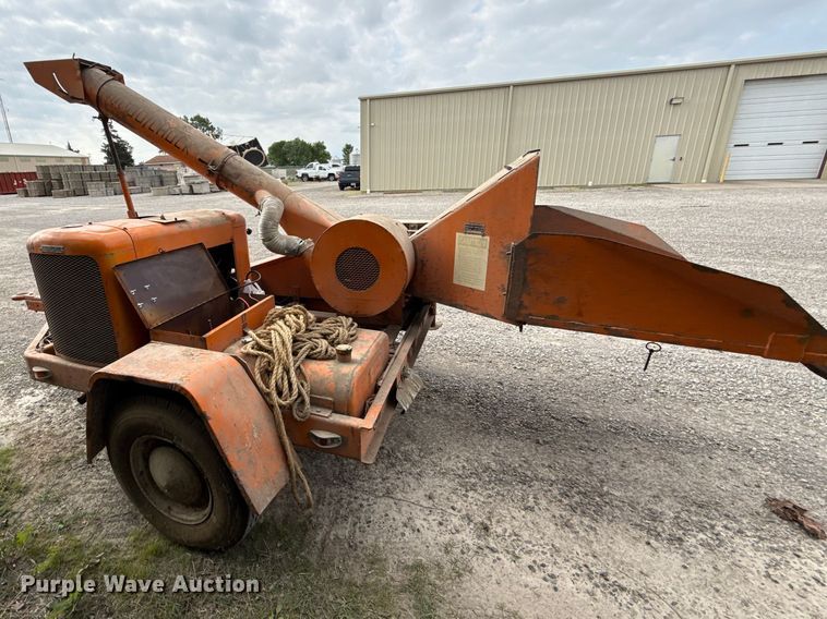 image for item DZ4430 Wood chuck Chipper wood chipper