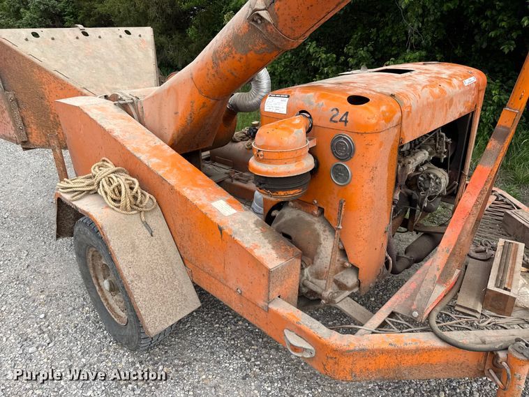 image for item DZ4430 Wood chuck Chipper wood chipper