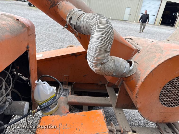 image for item DZ4430 Wood chuck Chipper wood chipper