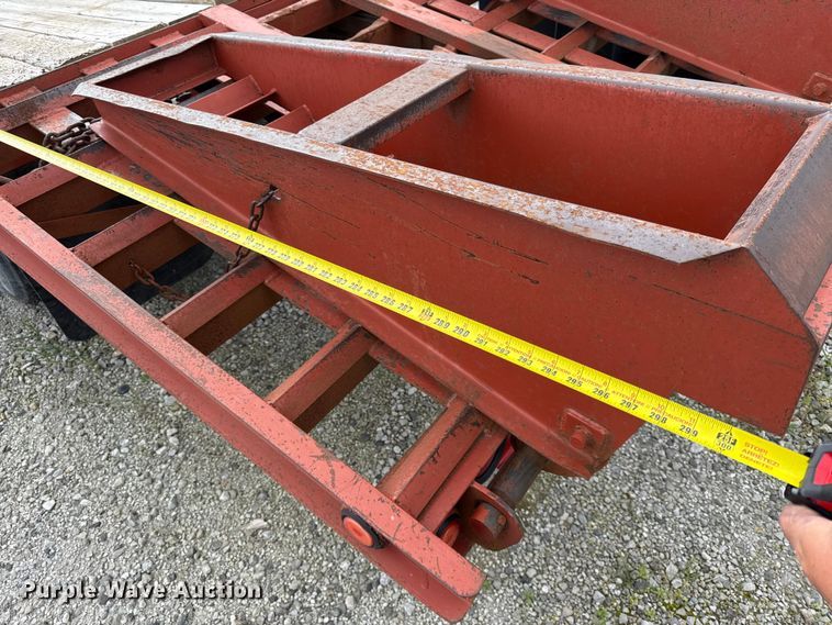 image for item DZ4431 2005 Belshe equipment trailer