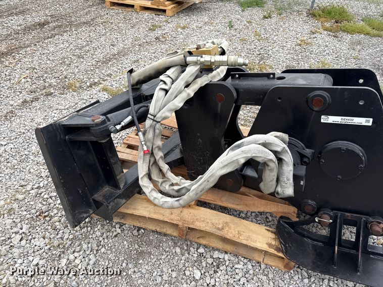 image for item DZ4432 2007 Ditch witch skid steer vibratory cable plow