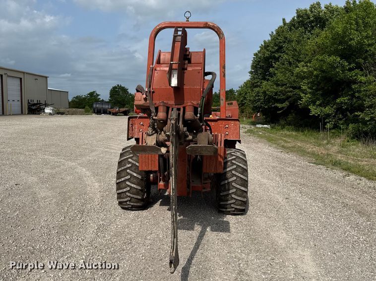 image for item DZ4433 1992 Ditch Witch 7520 vibratory cable plow