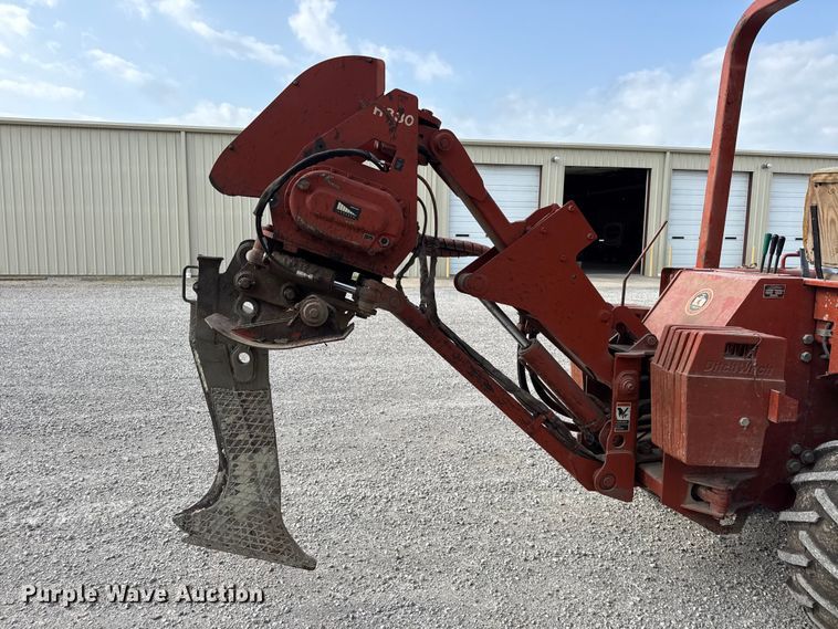 image for item DZ4433 1992 Ditch Witch 7520 vibratory cable plow