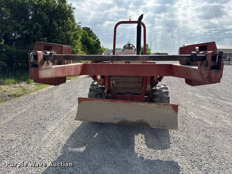 image for item DZ4433 1992 Ditch Witch 7520 vibratory cable plow