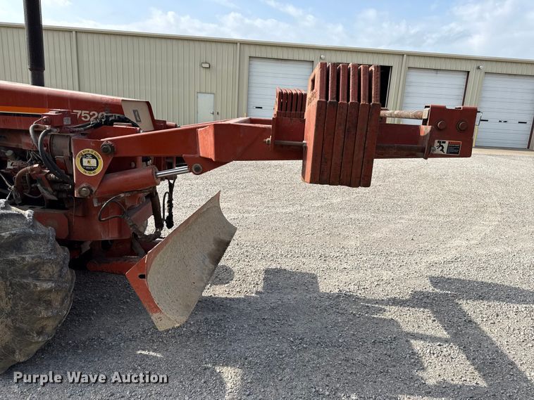 image for item DZ4433 1992 Ditch Witch 7520 vibratory cable plow