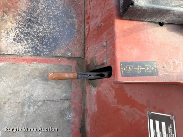 image for item DZ4433 1992 Ditch Witch 7520 vibratory cable plow