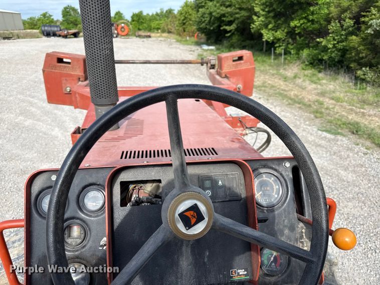 image for item DZ4433 1992 Ditch Witch 7520 vibratory cable plow