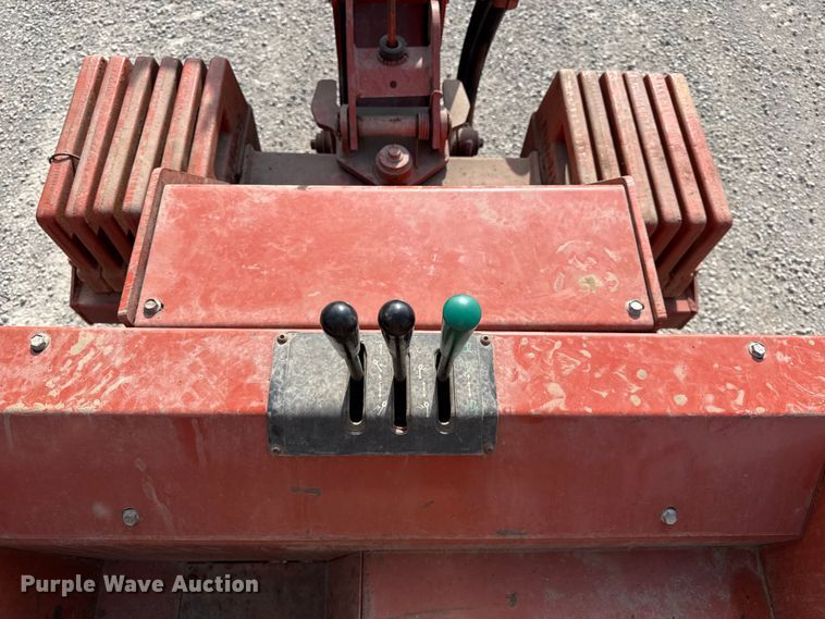 image for item DZ4433 1992 Ditch Witch 7520 vibratory cable plow
