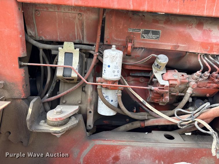 image for item DZ4433 1992 Ditch Witch 7520 vibratory cable plow