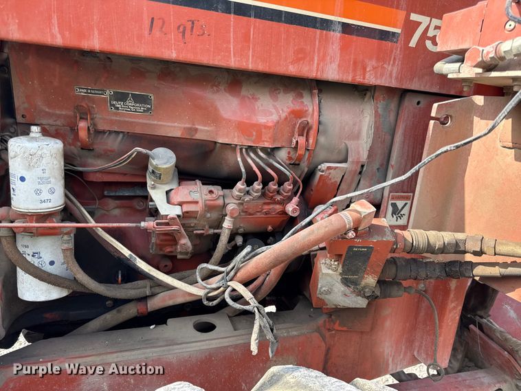 image for item DZ4433 1992 Ditch Witch 7520 vibratory cable plow