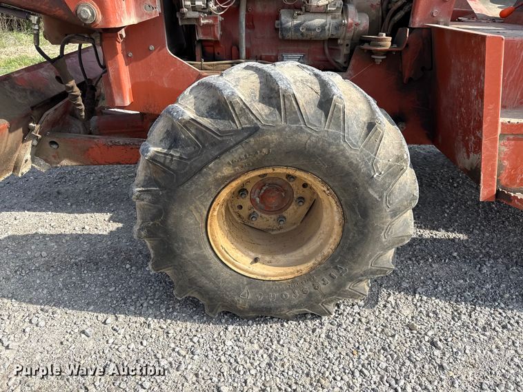 image for item DZ4433 1992 Ditch Witch 7520 vibratory cable plow