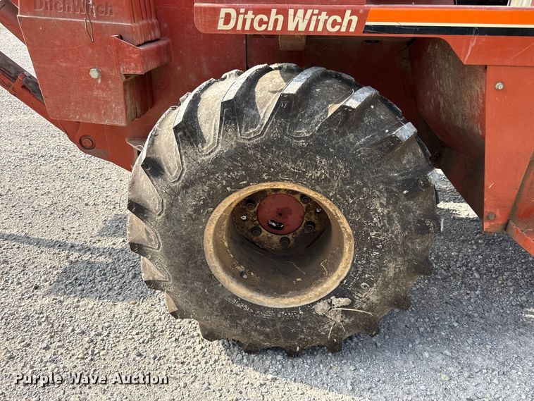 image for item DZ4433 1992 Ditch Witch 7520 vibratory cable plow