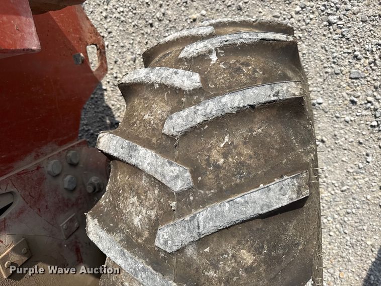 image for item DZ4433 1992 Ditch Witch 7520 vibratory cable plow