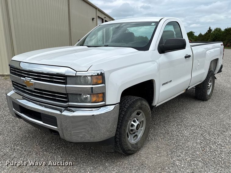 image for item DZ4434 2015 Chevrolet Silverado 2500 pickup truck