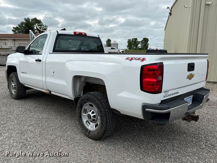 image for item DZ4434 2015 Chevrolet Silverado 2500 pickup truck