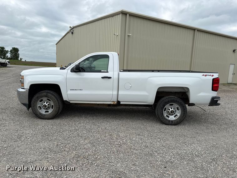 image for item DZ4434 2015 Chevrolet Silverado 2500 pickup truck