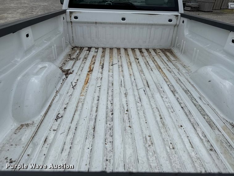 image for item DZ4434 2015 Chevrolet Silverado 2500 pickup truck