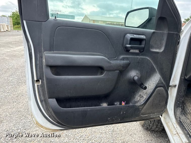 image for item DZ4434 2015 Chevrolet Silverado 2500 pickup truck