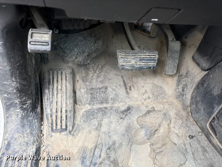 image for item DZ4434 2015 Chevrolet Silverado 2500 pickup truck