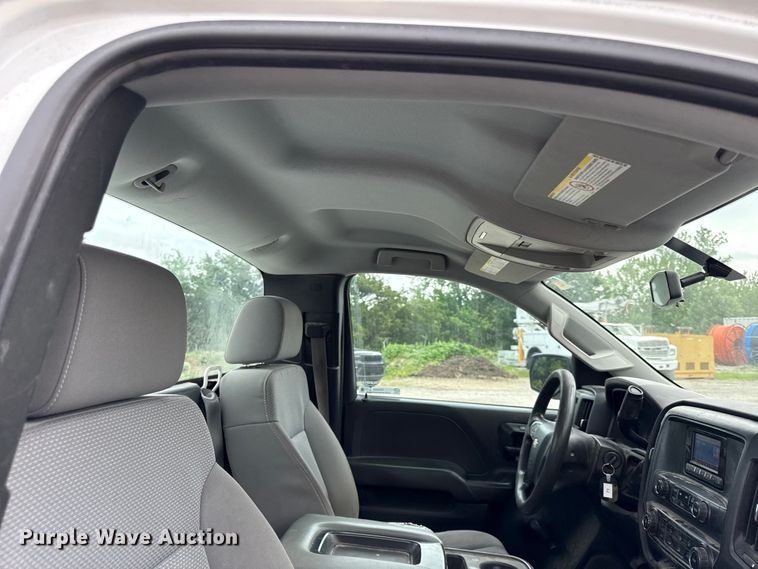 image for item DZ4434 2015 Chevrolet Silverado 2500 pickup truck