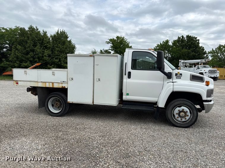 image for item DZ4435 2009 Chevrolet C4500 utility / service truck