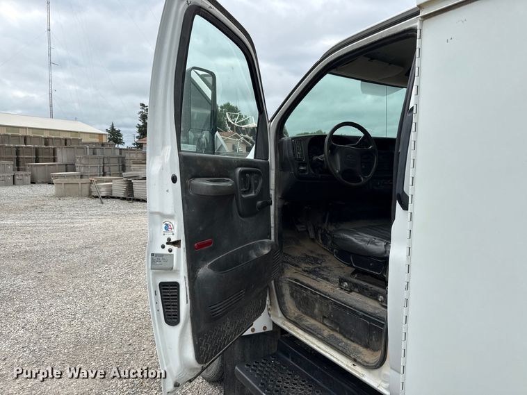 image for item DZ4435 2009 Chevrolet C4500 utility / service truck