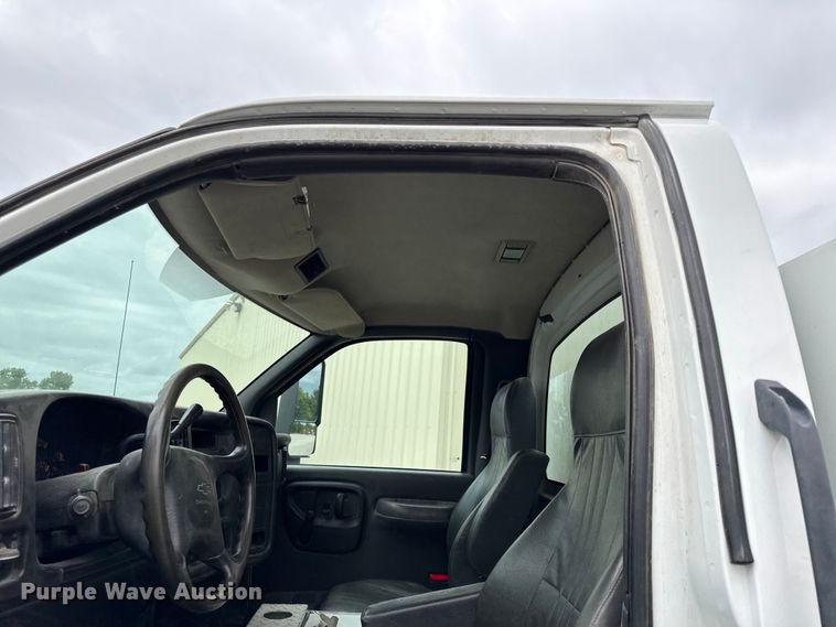 image for item DZ4435 2009 Chevrolet C4500 utility / service truck