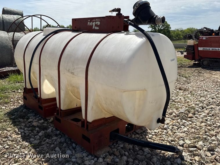 image for item DZ4452 Ditch Witch FM13  tank