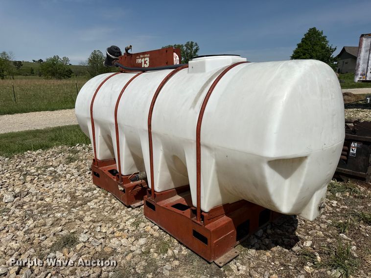 image for item DZ4452 Ditch Witch FM13  tank