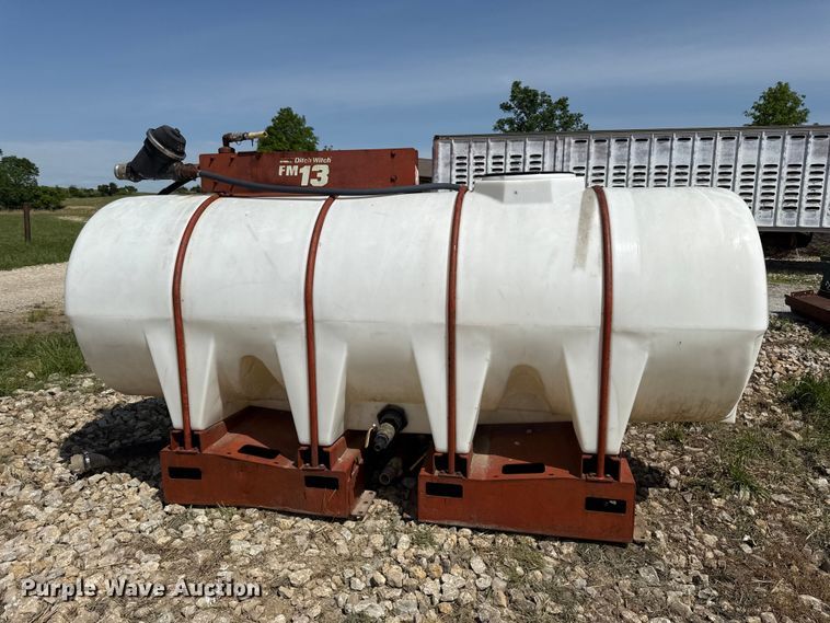 image for item DZ4452 Ditch Witch FM13  tank