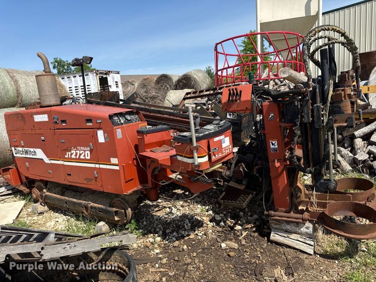 image for item DZ4453 2000 Ditch Witch JT2720  directional boring unit