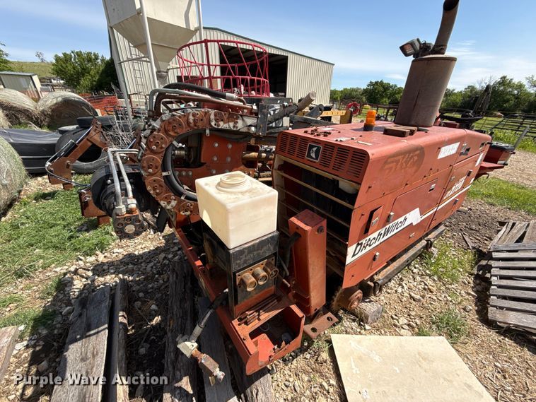 image for item DZ4453 2000 Ditch Witch JT2720  directional boring unit