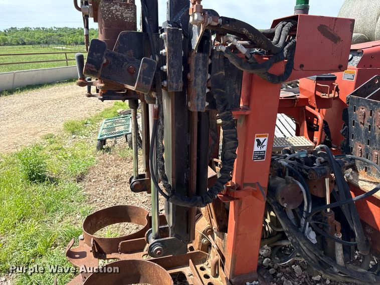 image for item DZ4453 2000 Ditch Witch JT2720  directional boring unit