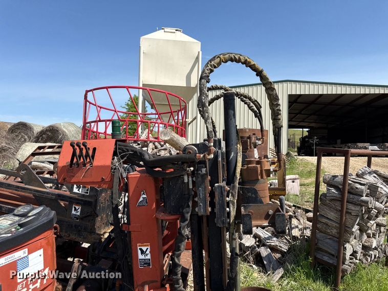 image for item DZ4453 2000 Ditch Witch JT2720  directional boring unit