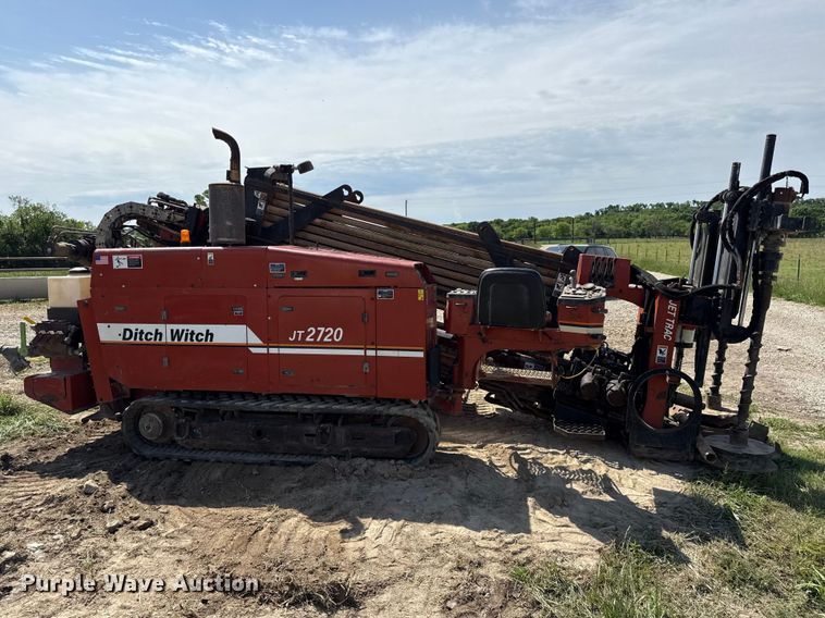 image for item DZ4454 2000 Ditch Witch JT2720 All Terrain  directional boring unit
