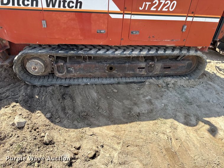 image for item DZ4454 2000 Ditch Witch JT2720 All Terrain  directional boring unit