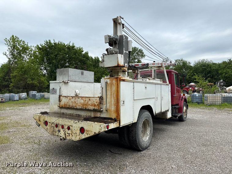 image for item DZ4459 2000 Freightliner FL80 utility / service truck