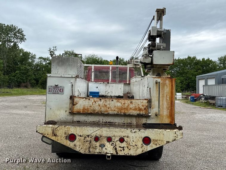 image for item DZ4459 2000 Freightliner FL80 utility / service truck
