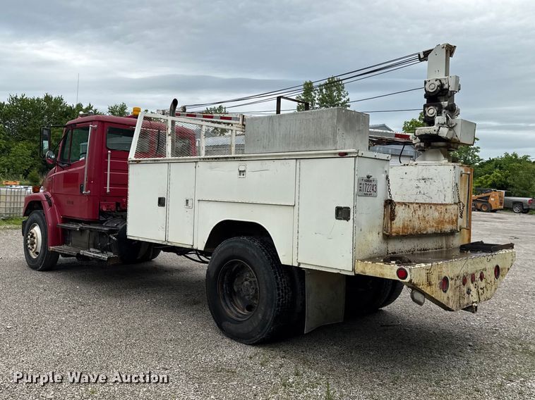 image for item DZ4459 2000 Freightliner FL80 utility / service truck
